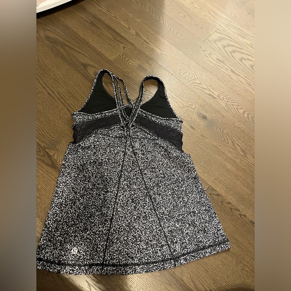Lululemon tank top - Picture 3 of 3